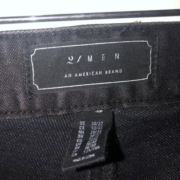 Forever 21 Black Skinny Jeans. - Picture 2 of 4